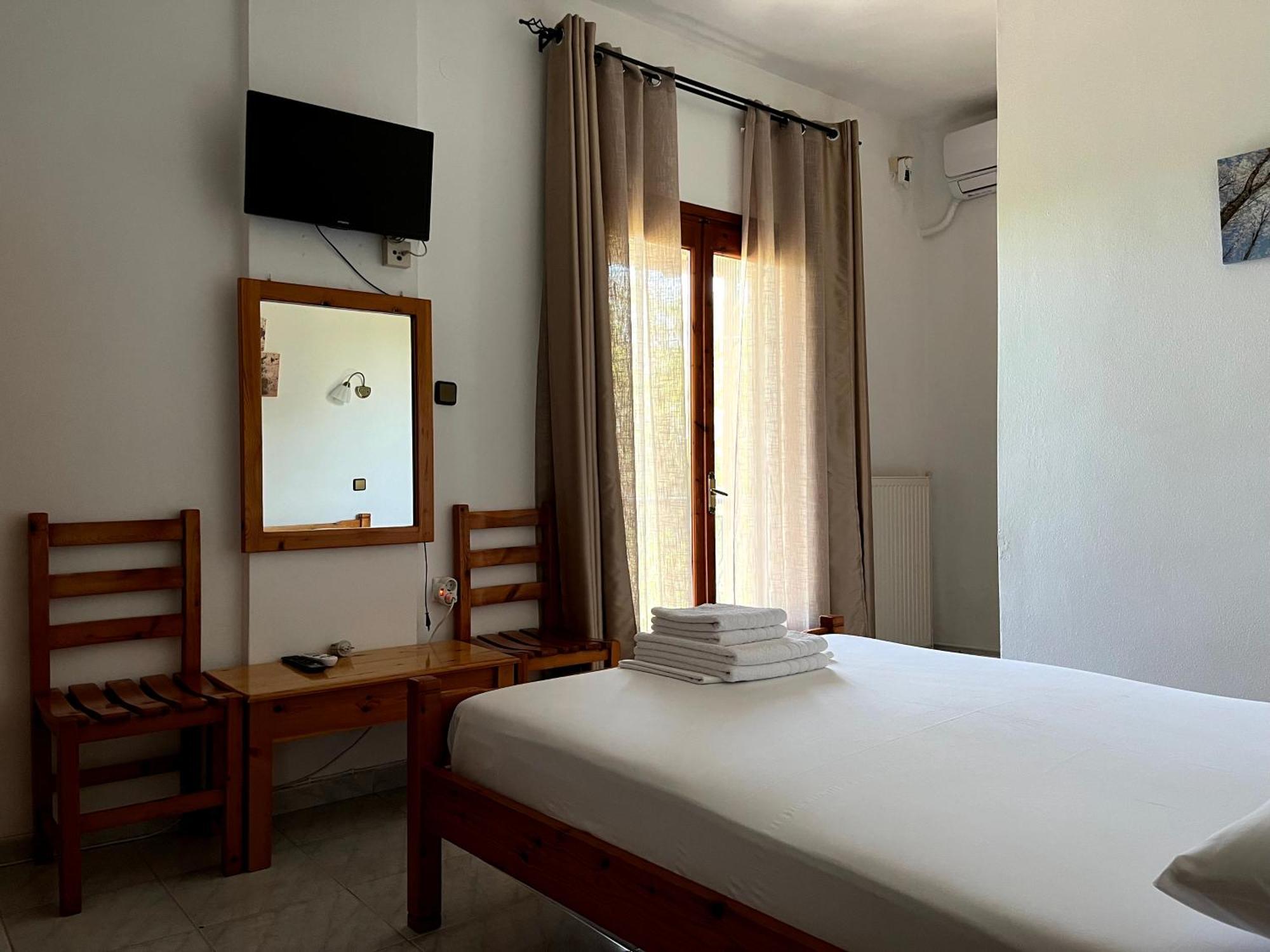 Akamatis Giorgos Hotel Thérma Szoba fotó
